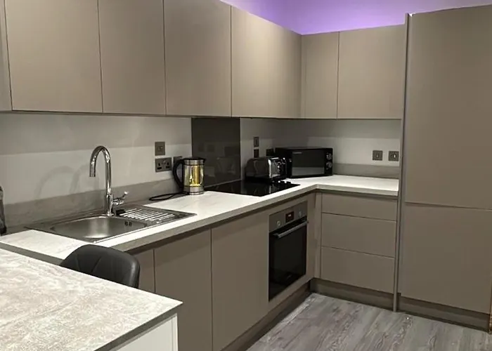 Luxury Modern Balcony * Manchester