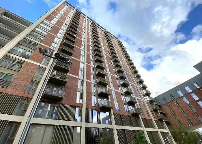 Entire Modern In Centre Daire *