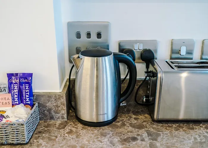 2bed Duplex Near Mediacity & Centre, Easter Deals Now On Manchester