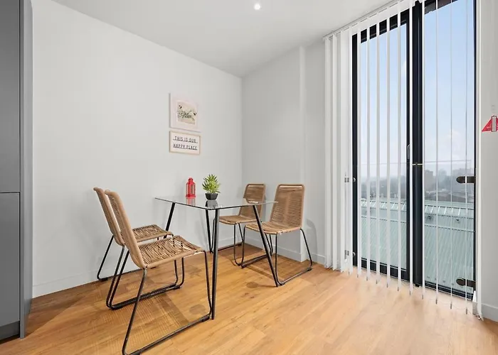 Апартаменты Modern Highrise Luxury Манчестер