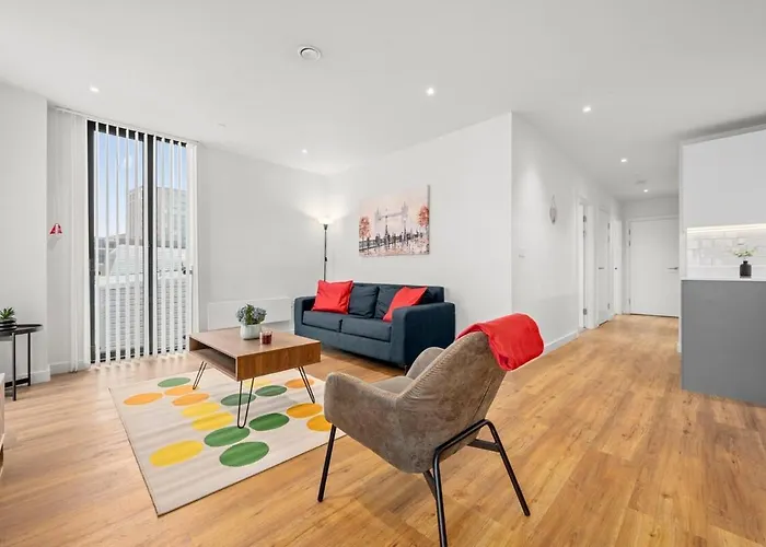 Modern Highrise Luxury *