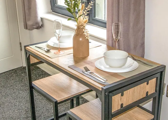 Cosy 1 Bedroom Flat-free Parking דירה