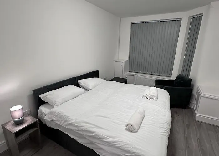 Modern Cozy One Bedroom 맨체스터