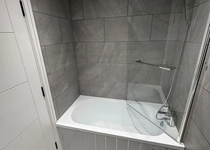 Modern Cozy One Bedroom * 맨체스터