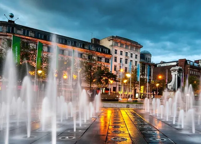 Quay House - Salford - 2bdr Sleeps 7, Spacious & Quiet - Free Parking - Close To Centre, United & The Lowry Apartament *