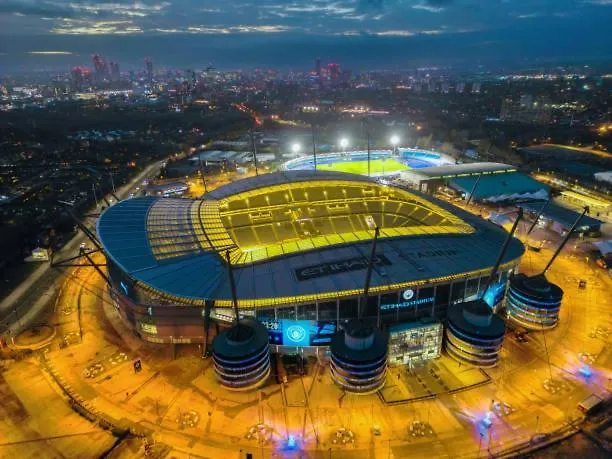 Quay House - Salford - 2bdr Sleeps 7, Spacious & Quiet - Free Parking - Close To Centre, United & The Lowry