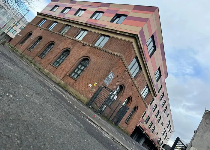 Quay House - Salford - 2bdr Sleeps 7, Spacious & Quiet - Free Parking - Close To Centre, United & The Lowry Appartamento