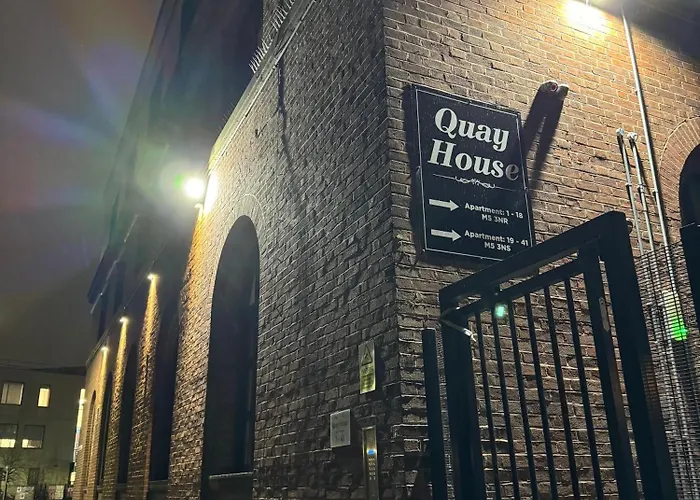 Appartamento Quay House - Salford - 2bdr Sleeps 7, Spacious & Quiet - Free Parking - Close To Centre, United & The Lowry Manchester