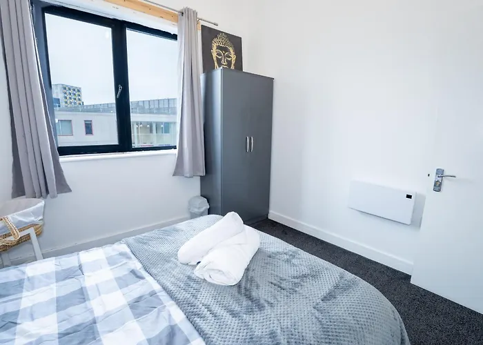 Quay House - Salford - 2bdr Sleeps 7, Spacious & Quiet - Free Parking - Close To Centre, United & The Lowry Appartamento Manchester