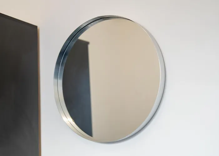 Quay House - Salford - 2bdr Sleeps 7, Spacious & Quiet - Free Parking - Close To Centre, United & The Lowry