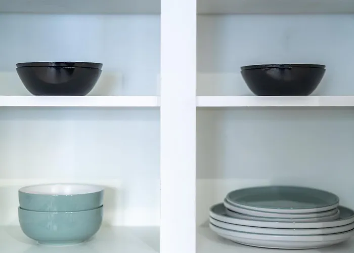 Quay House - Salford - 2bdr Sleeps 7, Spacious & Quiet - Free Parking - Close To Centre, United & The Lowry *