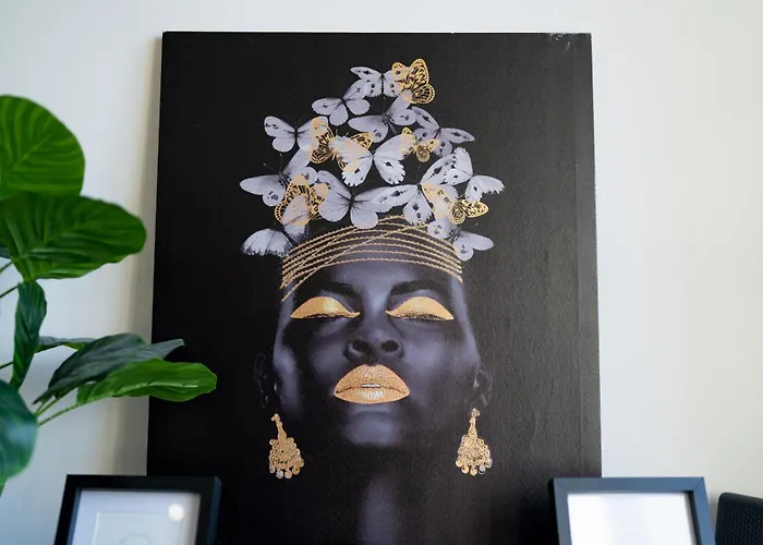 Quay House - Salford - 2bdr Sleeps 7, Spacious & Quiet - Free Parking - Close To Centre, United & The Lowry * Manchester