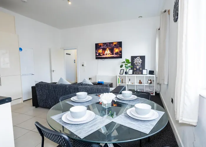 Appartamento Quay House - Salford - 2bdr Sleeps 7, Spacious & Quiet - Free Parking - Close To Centre, United & The Lowry