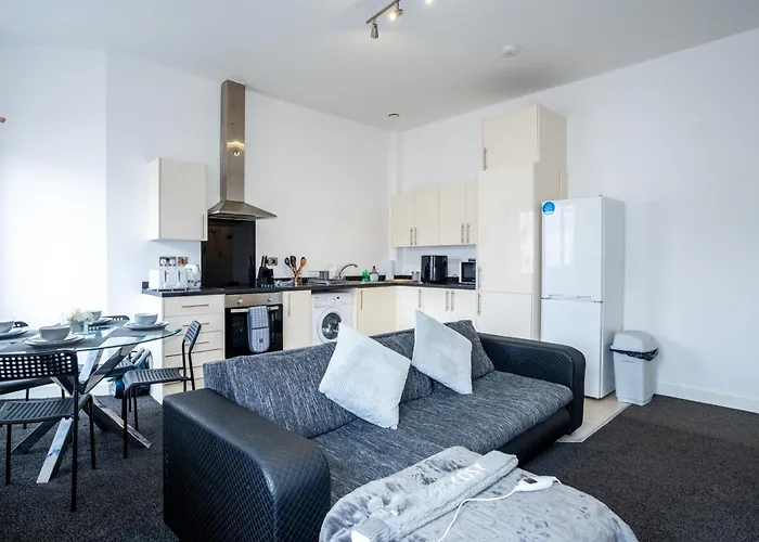 Quay House - Salford - 2bdr Sleeps 7, Spacious & Quiet - Free Parking - Close To Centre, United & The Lowry Apartament Manchester