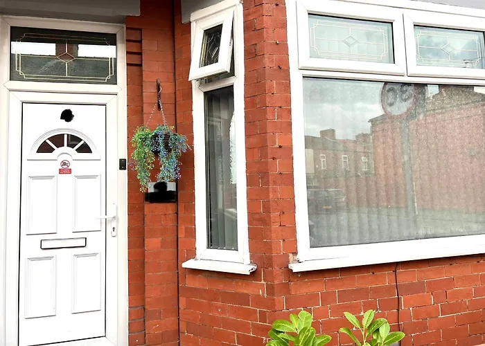 Сasa de vacaciones Cosy 3bdr In Levenshulme-close To Centre And Stockport Town- Free Parking- Wifi *