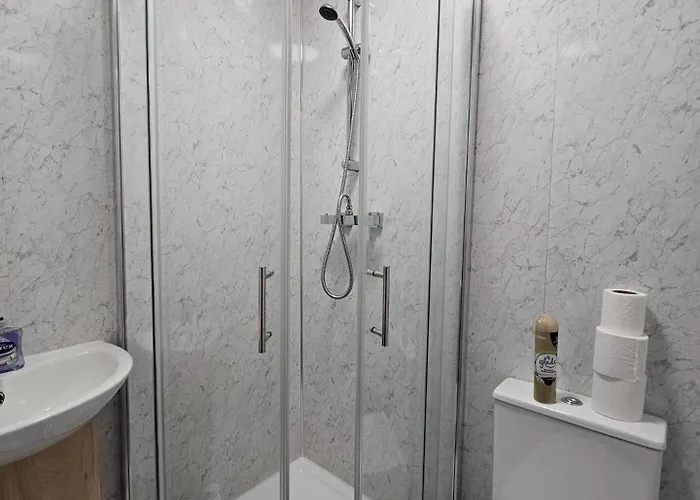 Landcross Co-living - Private Self-cater Manchester