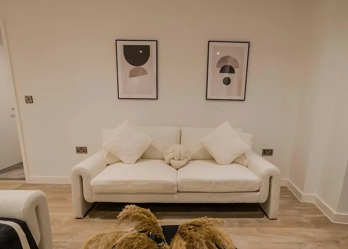 Bianco 2br With Views * Manchester