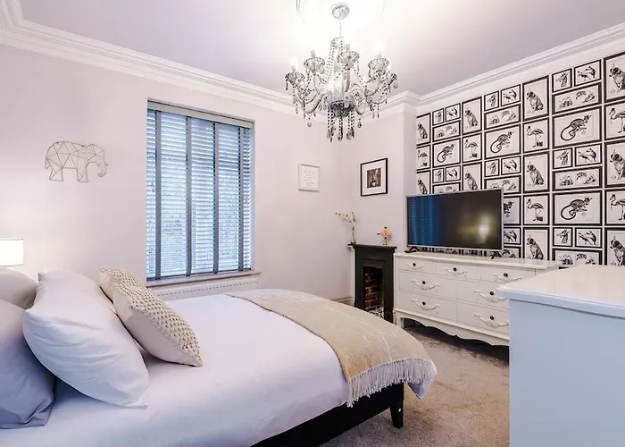 Prázdninový dům Unique In Northenden Urban Oasis Sleeps 8