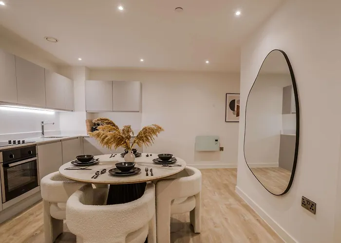 Bianco 2br With Views *