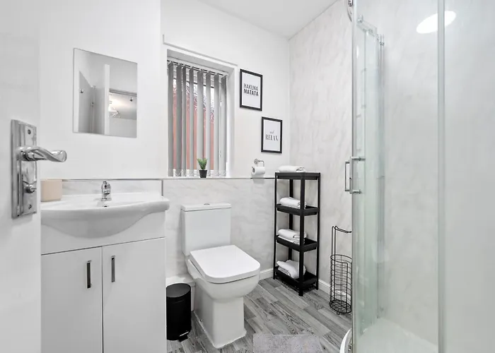 Lovely 3bedroom House, 7mins Drive To Center, Etihad Stadium & Coop Live Arena *