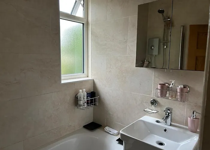 Cosy 3 Bedroom House To Rent Mánchester