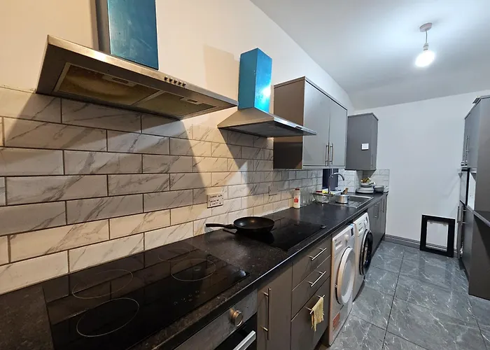 Landcross Co-living - Private Self-cater Ferienhaus