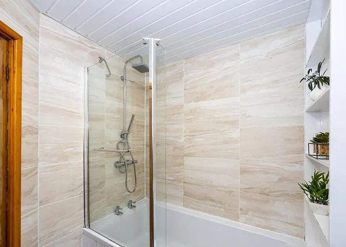 Urban Haven Hall Luxury Rusholme, Near Centre Hospitals * Manchester