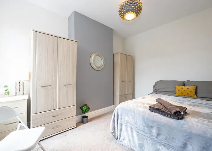 Urban Haven Hall Luxury Rusholme, Near Centre Hospitals Manchester