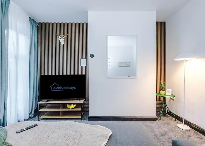 Free Park, Sleeps 8, Stunning In Salford, Long Term Disc, Perfect For Groups * 맨체스터