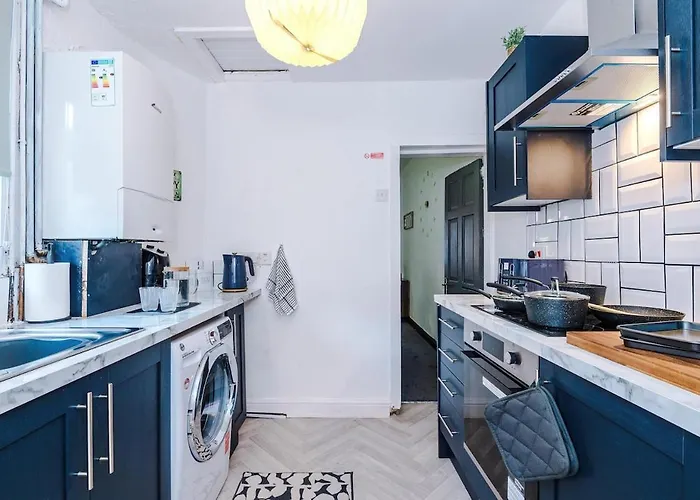 Free Park, Sleeps 8, Stunning In Salford, Long Term Disc, Perfect For Groups Appartement