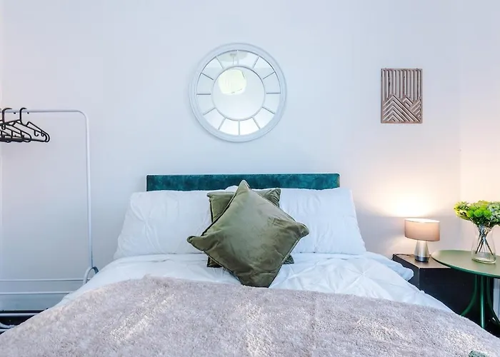 아파트 Free Park, Sleeps 8, Stunning In Salford, Long Term Disc, Perfect For Groups *