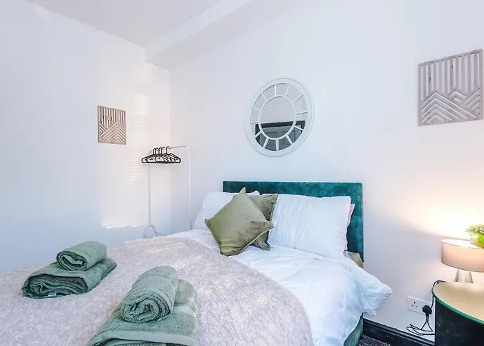 Free Park, Sleeps 8, Stunning In Salford, Long Term Disc, Perfect For Groups 맨체스터