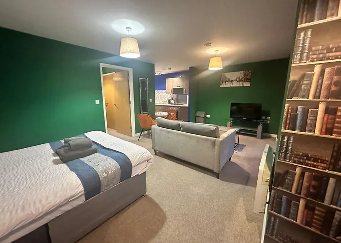 Adelphi Wharf By Beehosting *