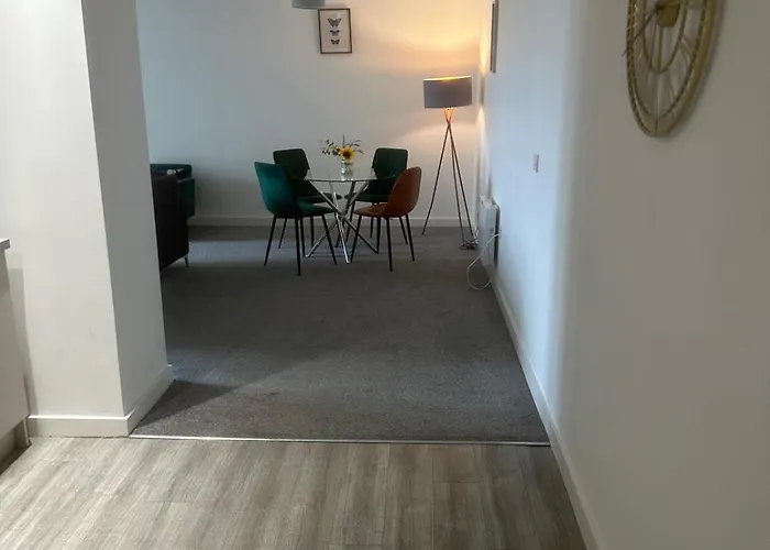 Adelphi Wharf By Beehosting