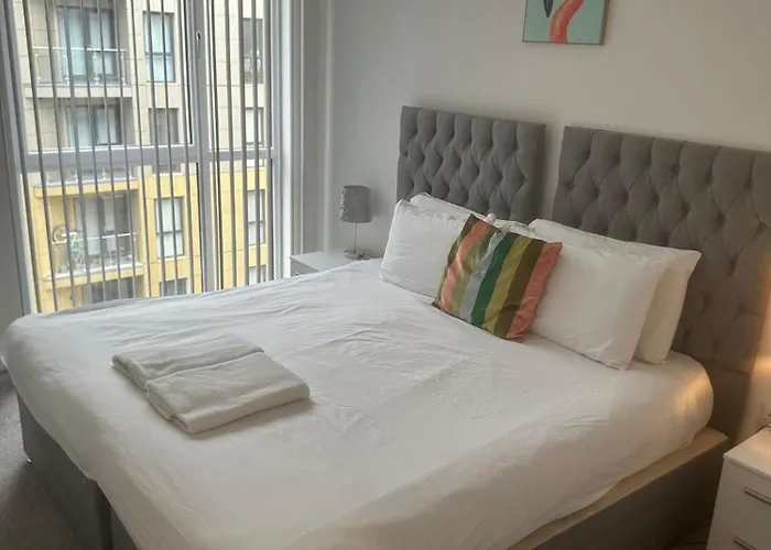 Adelphi Wharf By Beehosting 맨체스터