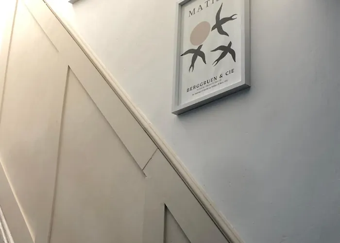 Traditional Home-games Room-free Parking