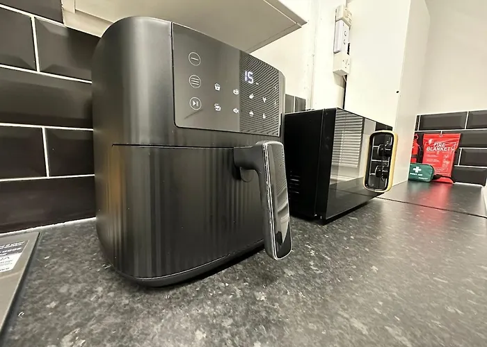 4bed 7guests Work&family Easycentralaccess Offer Manchester