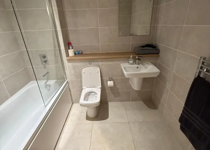 The Urban Escape In Media - A Private And Bathroom In A Shared Manchester