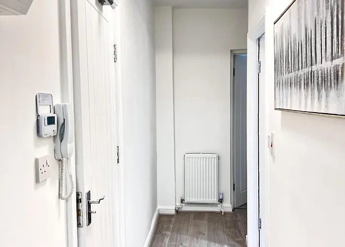 Stylish Spacious 1bd Apt-kingbed-10min Heaton Park Apartament *