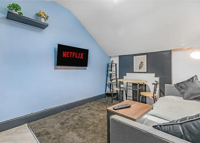 Cosy By Kammili - With Free Parking, Near Centre *