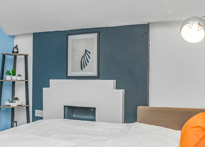 Cosy By Kammili - With Free Parking, Near Centre Apartmán *