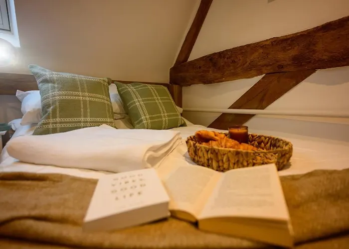 East Barn- Luxury Countryside Manchester