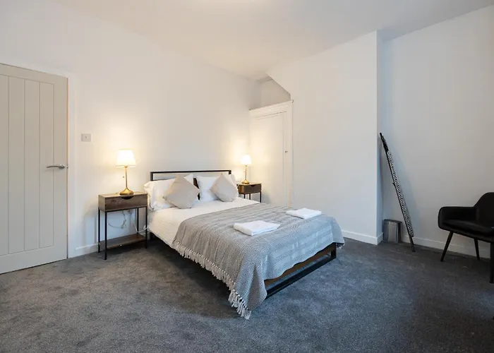 Modern 3br Sleeps 7 Fast Wifi Perfect For Long 펜션