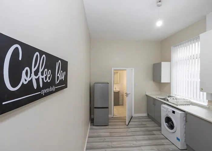 Modern 3br Sleeps 7 Fast Wifi Perfect For Long 맨체스터