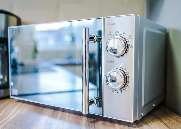 New Spacious House, Pool Table, Driveway Parking And Ps4 펜션