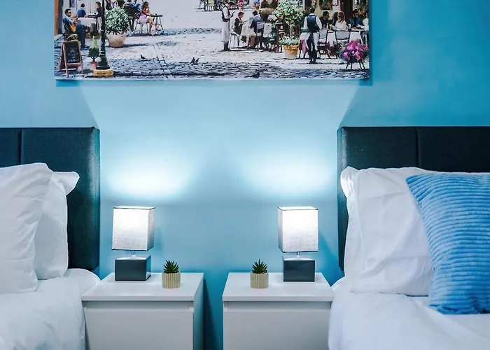 New Spacious House, Pool Table, Driveway Parking And Ps4 맨체스터