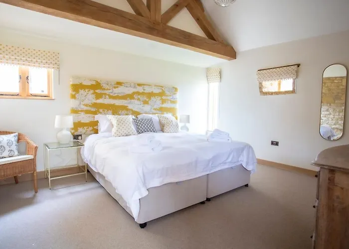 The Cart Shed - Romantic Hideaway With A View! *