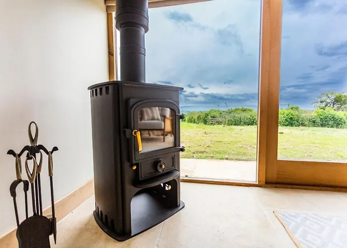 The Cart Shed - Romantic Hideaway With A View!