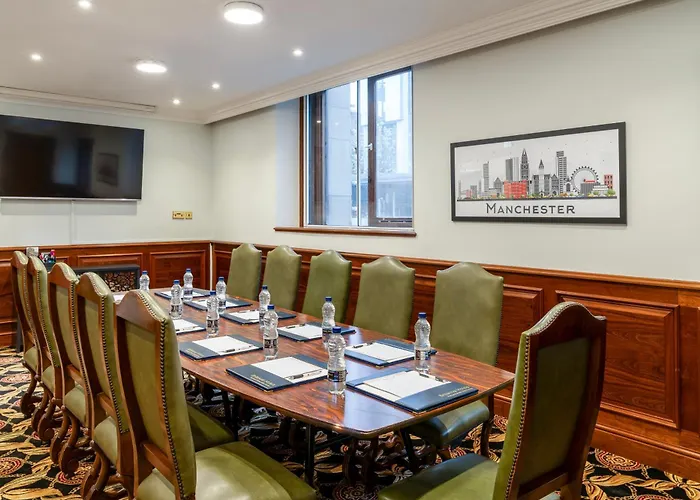 Britannia Centre Отель