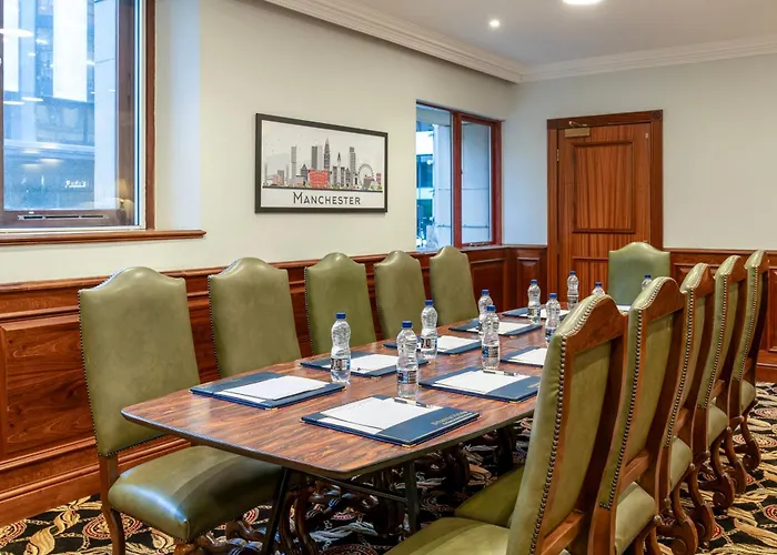 Hotel Britannia Centre 3*